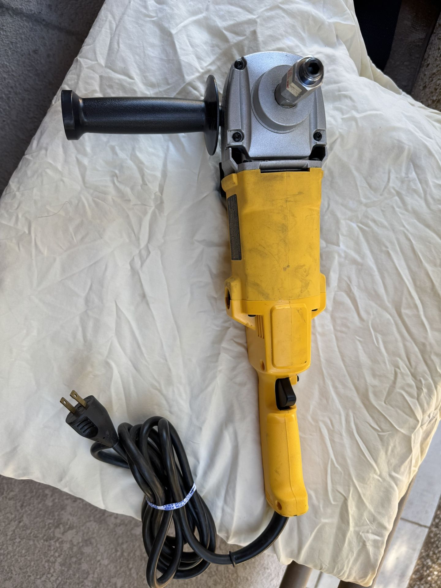 DEWALT Variable Speed Polisher, 7-Inch to 9-Inch (DWP849)in good working condition