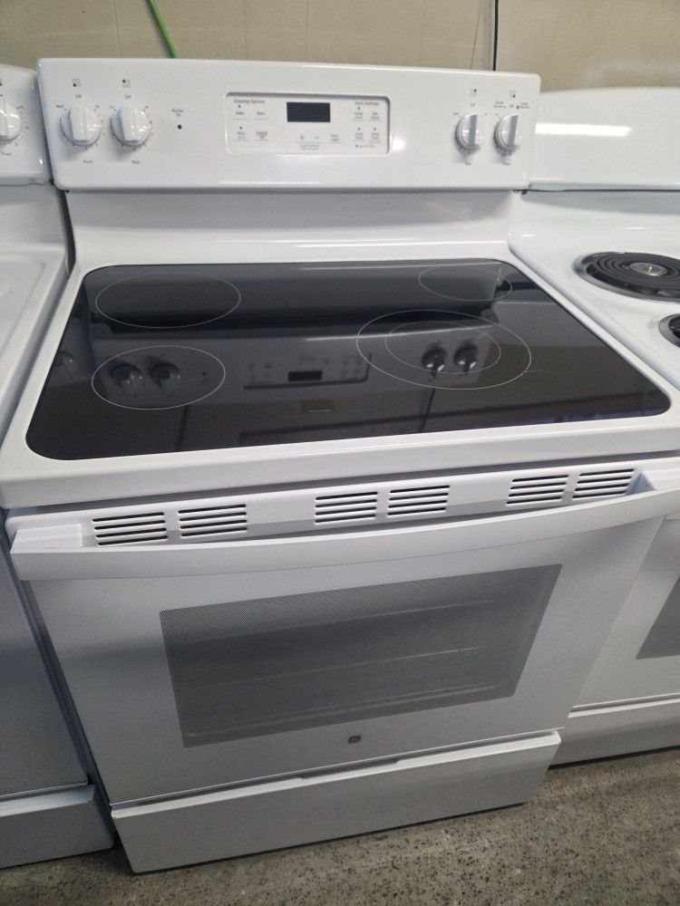 General Electric Profile Glass Top New Condition Store Return Warranty Financing With Snap If You Qualify 