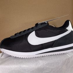 Women Cortez