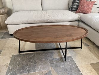 Lulu and Georgia Oval coffee Table
