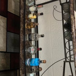 30$ For This Bar Set . It’s Brown Good Quality And Isn’t Cheap. But I Just Want To Get It Off My Hands Instead Of Throwing It Away 