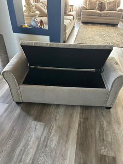 Storage ottoman