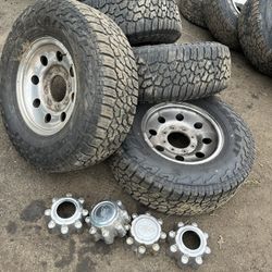 265/75/16 Wild Peak A/t Tires X4 