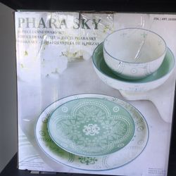 Phara Sky Dinnerware Set