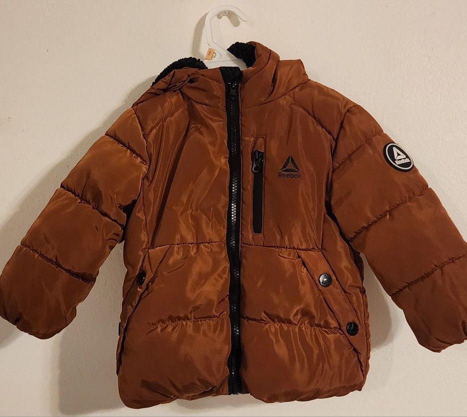 Reebok Toddlers Heavyweight Winter Puffed Jacket with Hoodie Size 2T Color Caramel Unisex