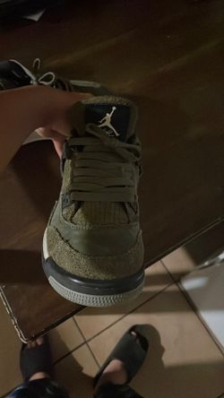 Jordan fours kids size 5.5