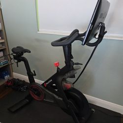 Peloton  Bike