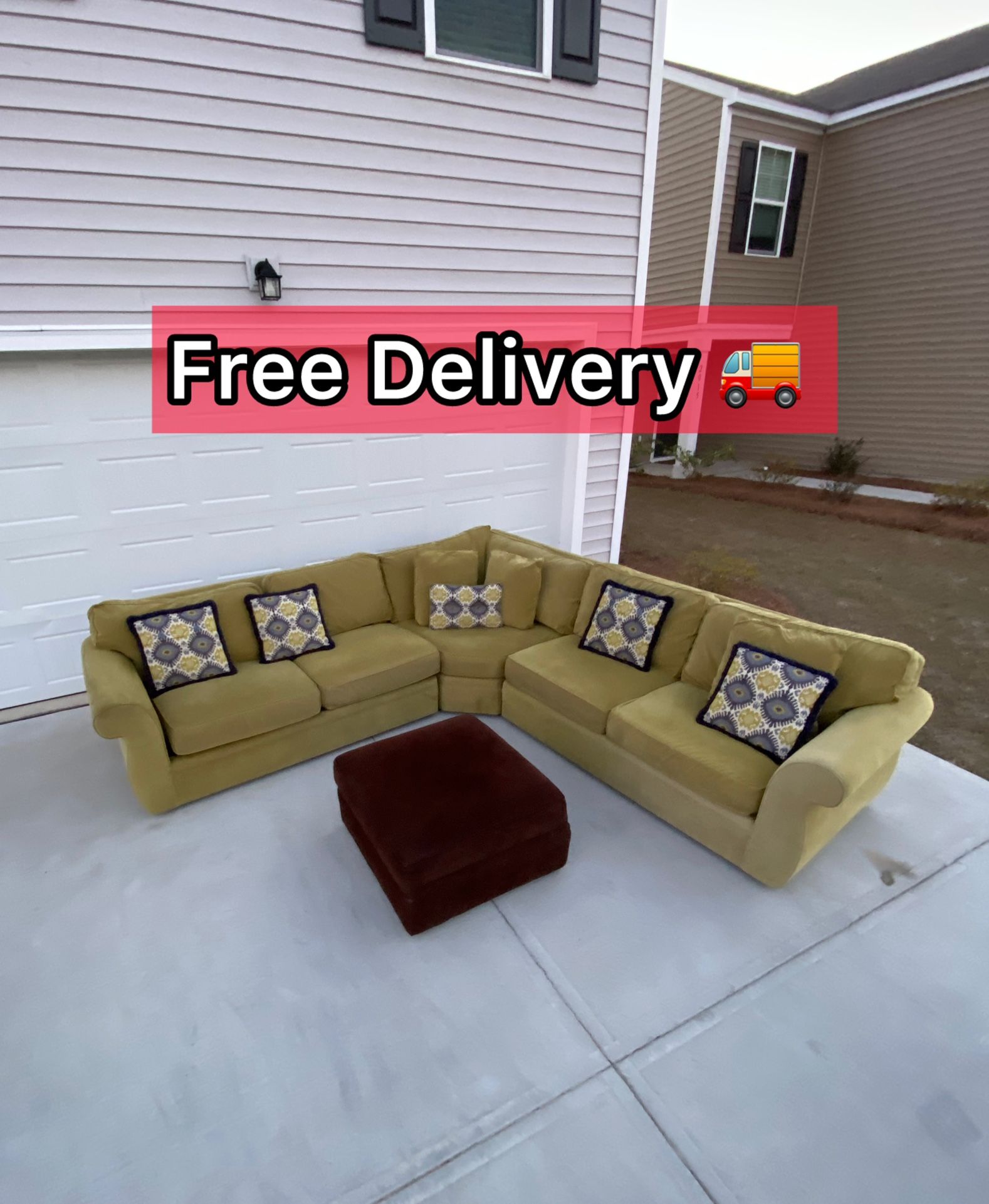 Sectional (Free Delivery)
