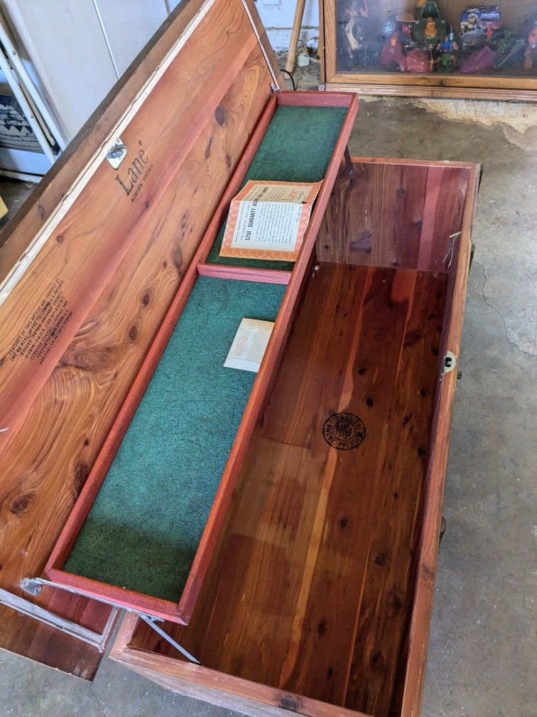 Lane Cedar Chest - 