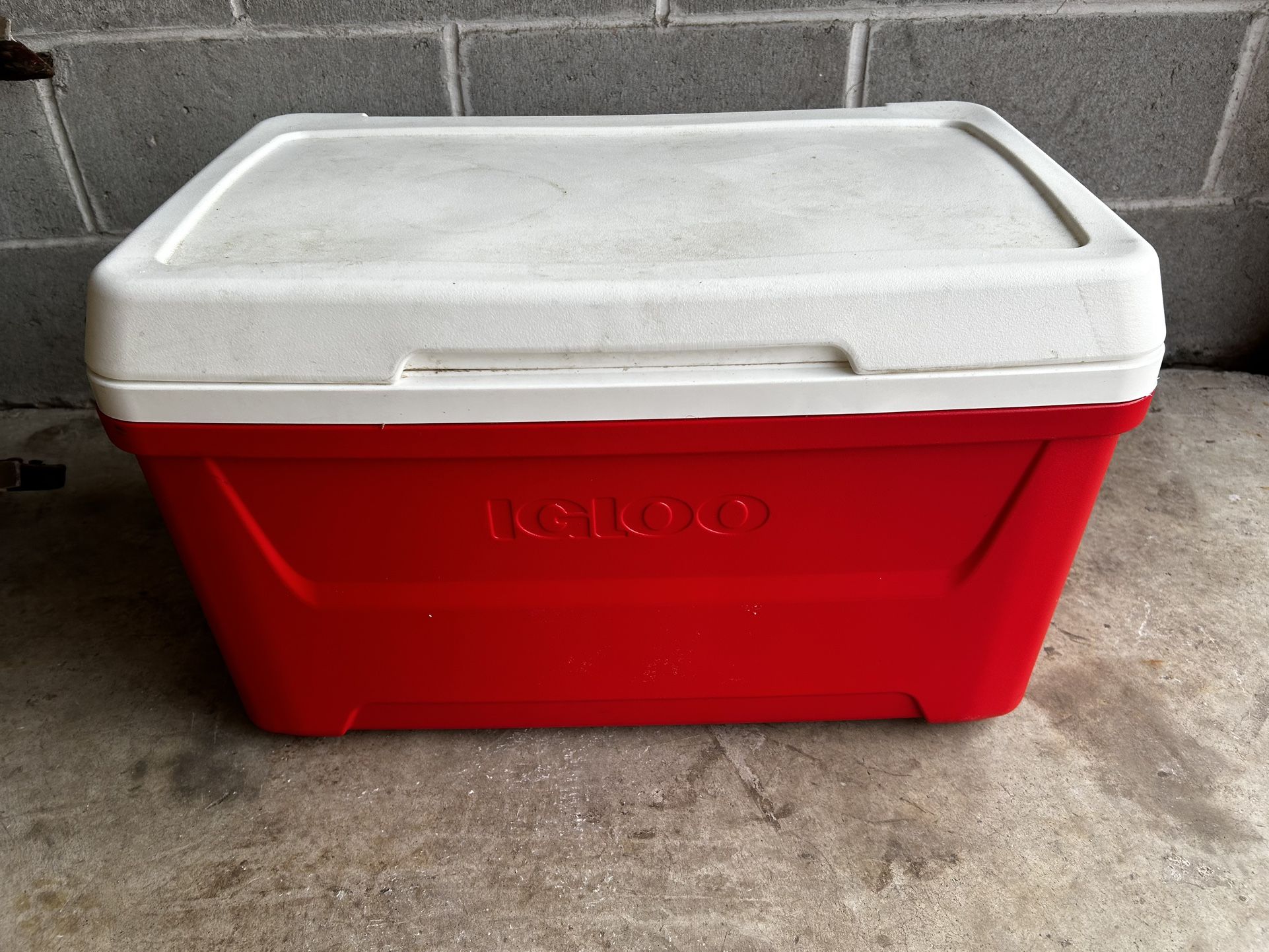 Igloo cooler