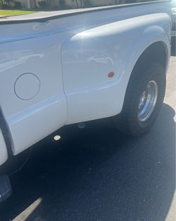 2016 Ford F-350 Dually bed
