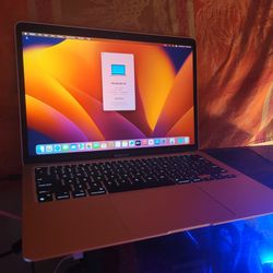 MacBook Air 13.3" - M1 Chip - 256Gb SSD