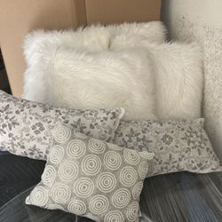 7pc Large Faux Fur Pillows 