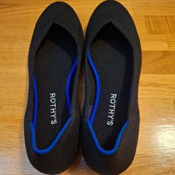 Rothy's The Flat Shoe  Read Description 