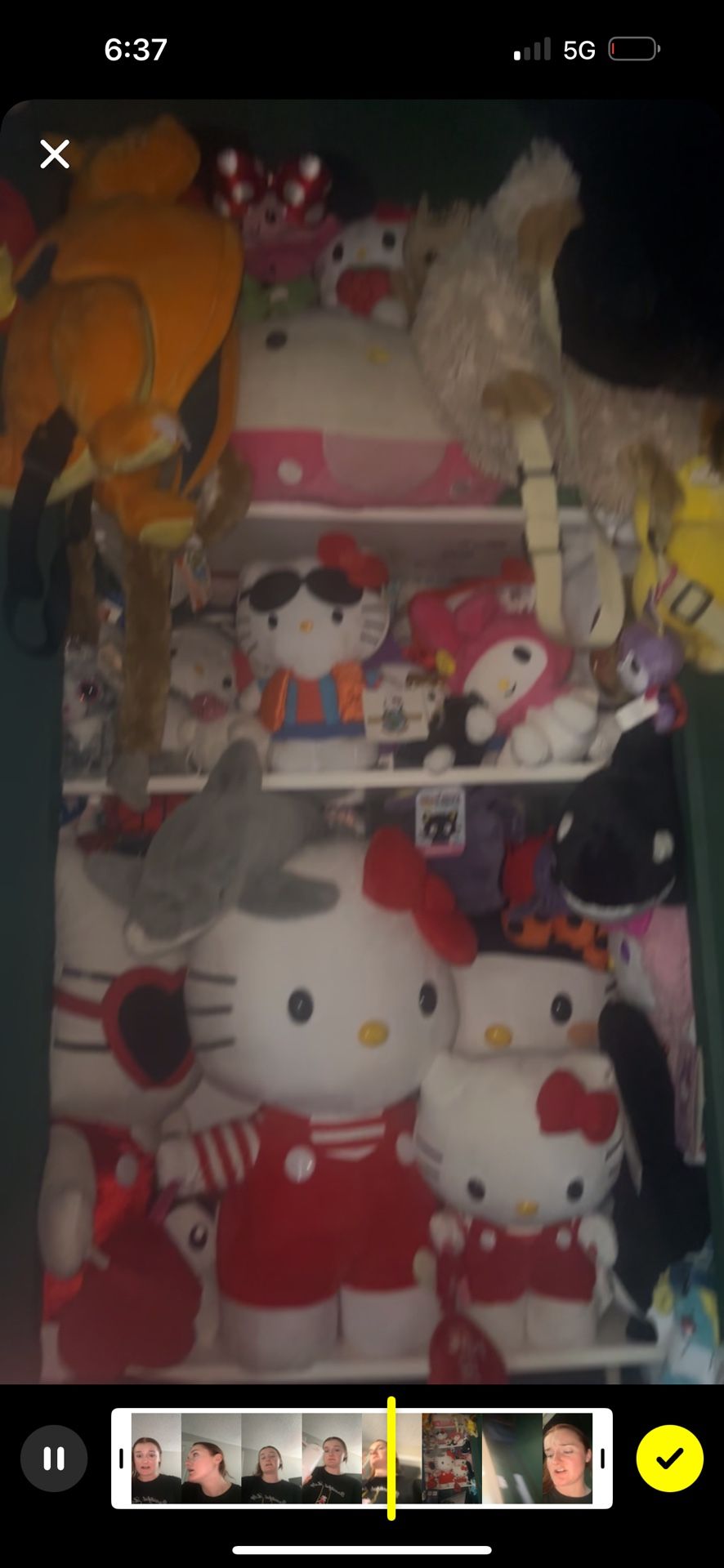 TONS OF HELLO KITTY STUFFED ANIMALS