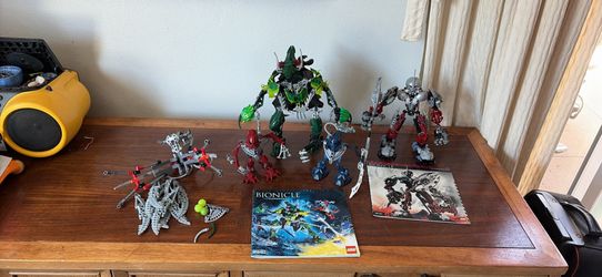 Lego bionicles