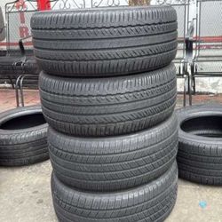 215 55 17 Set of 4 Used Bridgestone Almost New