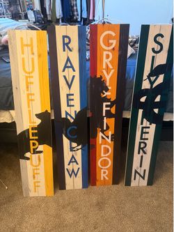 Hogwarts house signs