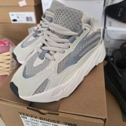Yeezy 700 for kids