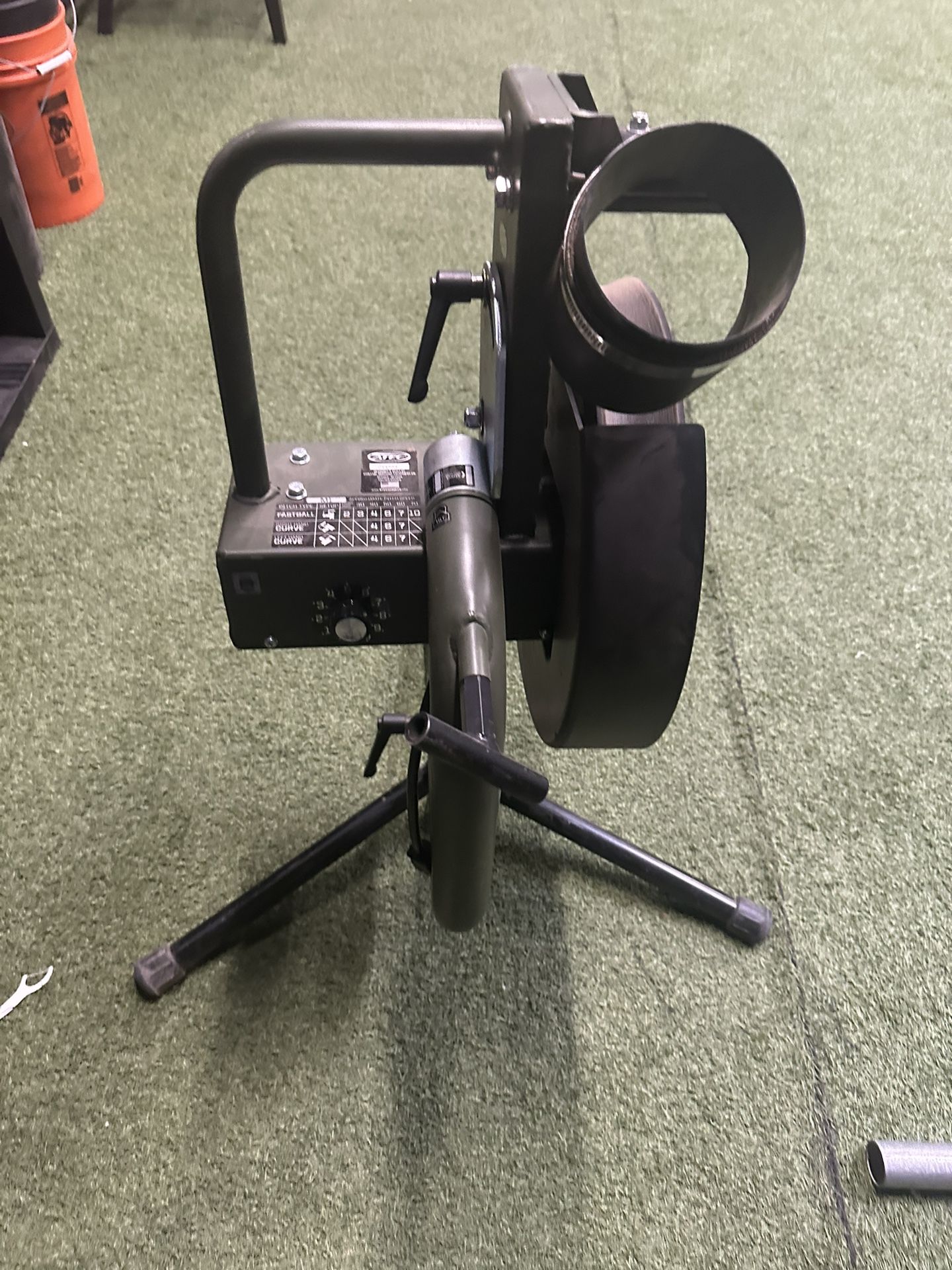 Atec M1 Softball Pitching Machine