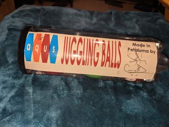 Aqus Juggling Balls