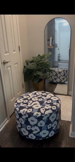 Ottoman  (rotating)