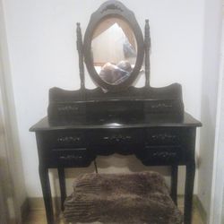 Victorian Style Black Makeup Table 