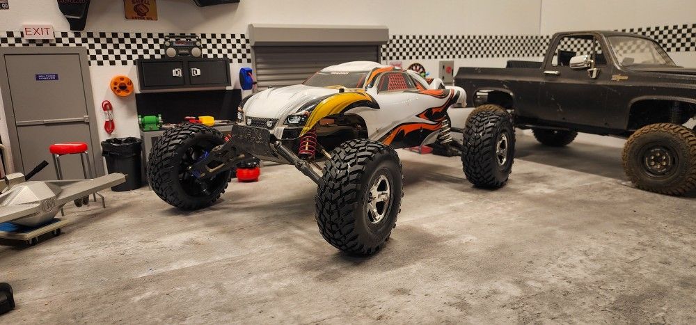 Traxxas Rustler