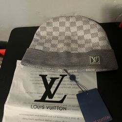 louis  vuitton beanie 