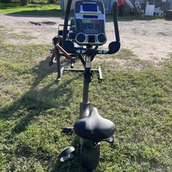 Schwinn 130 Upright Bike