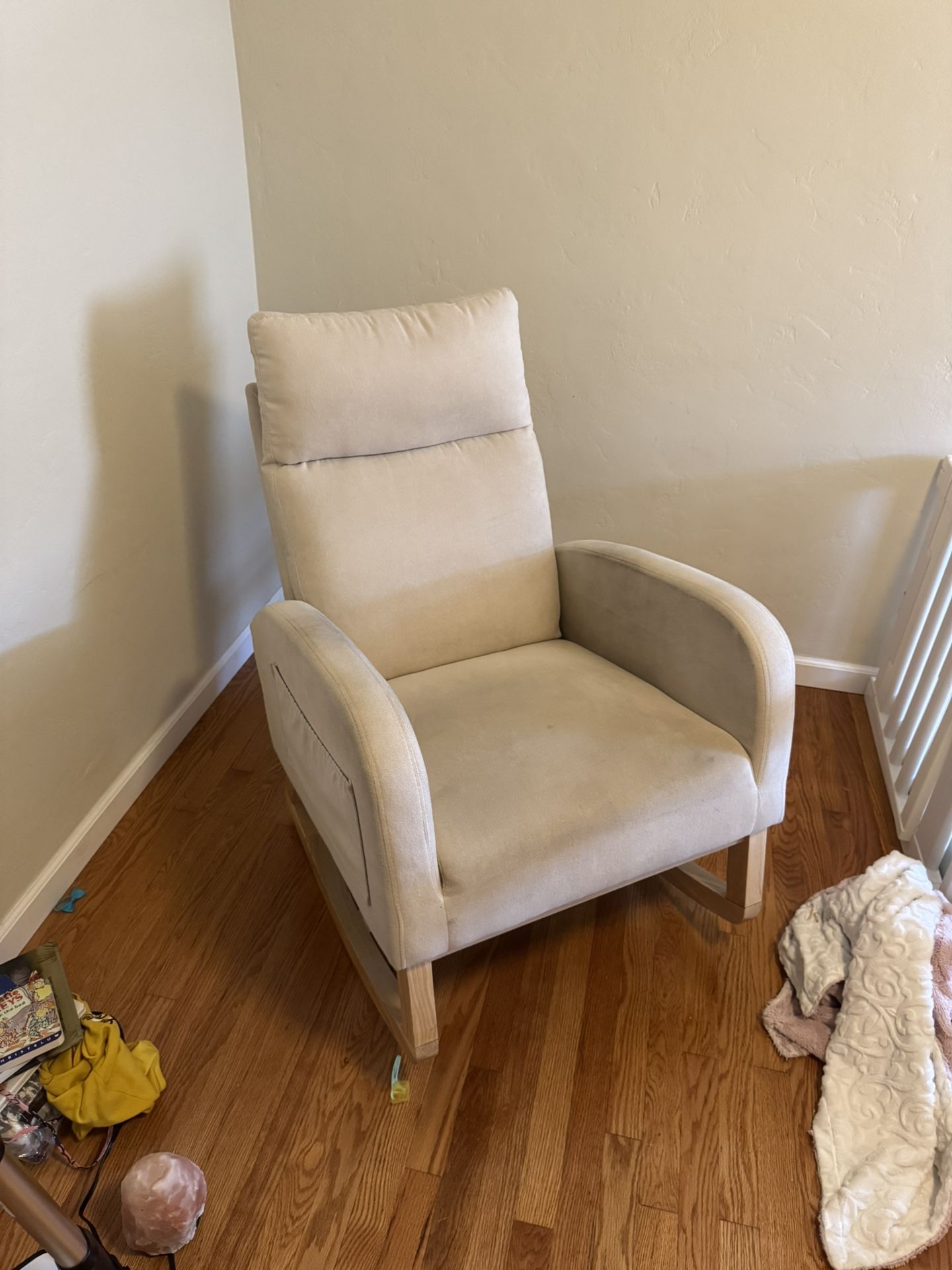 Free Rocking Chair - Beige