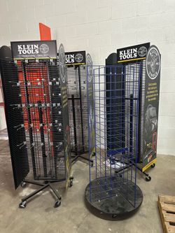 Gondola shelves