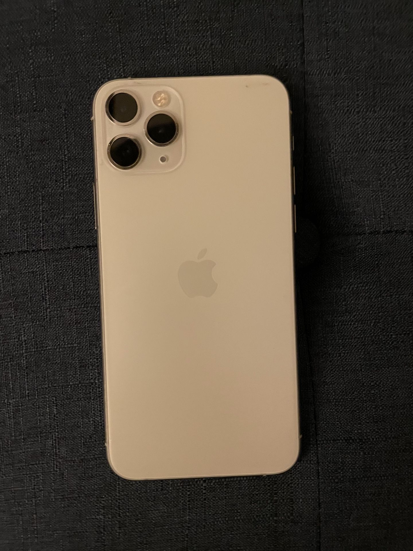 Unlocked 🍎 iPhone 11 Pro 256gb White (unlocked) 800obo