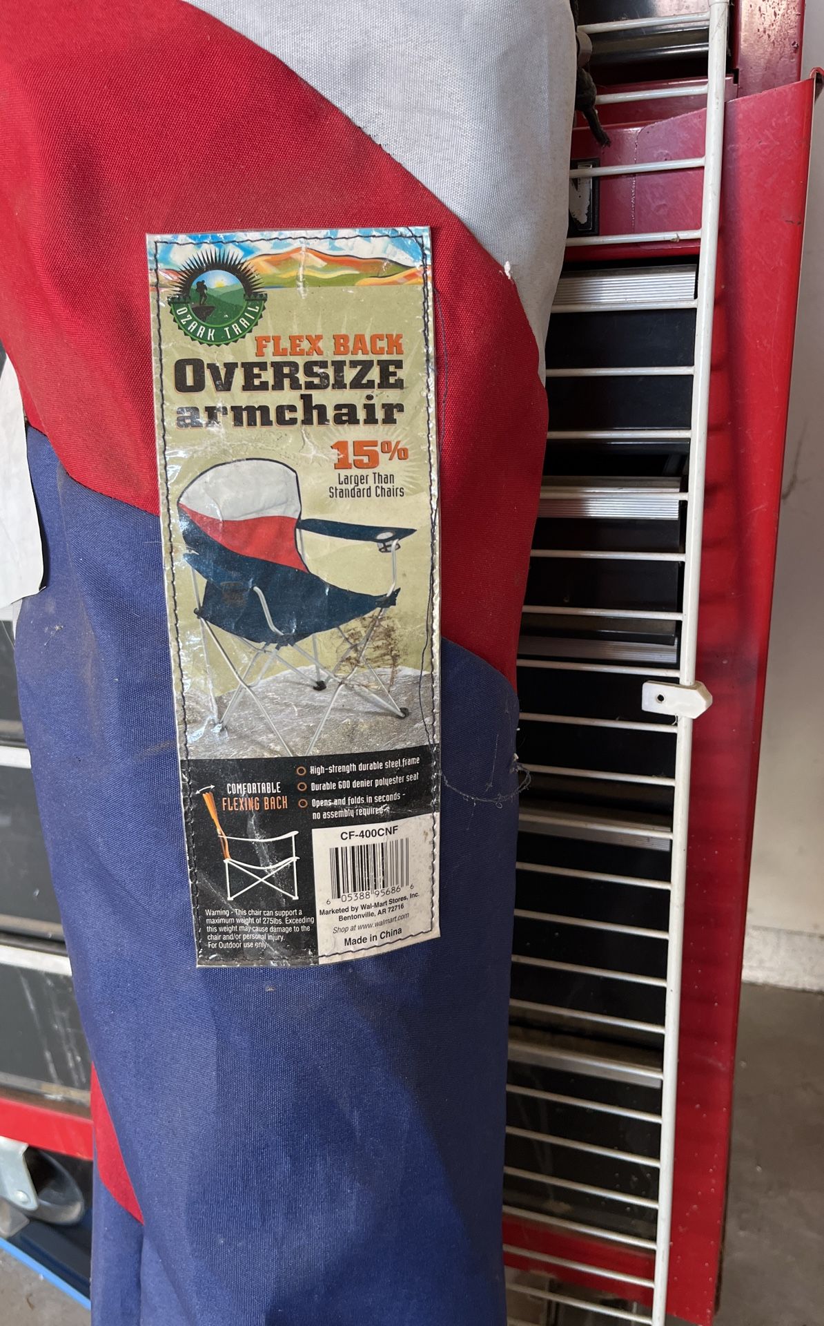 Flex back oversize armchair, larger than standard chairs