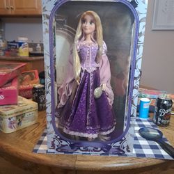 Disney Repunzel Collector Doll- 2011 NIB
