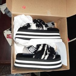 UGG DISCO MARBLE SLIDE SIZE 7