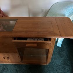 SOLID WOOD BROYHILL SOFA TABLE