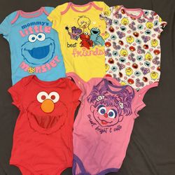 Cute Set Of 5 Sesame Street Onesies 