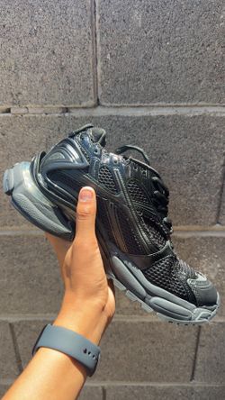 Balenciagas tracks