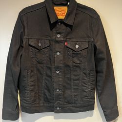 Men’s Black Levi’s Denim Jacket (Small)