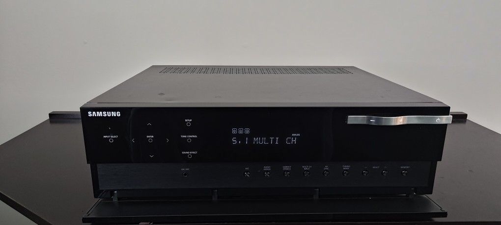 Samsung HW-C560S 5.1 Channel Home Theater System