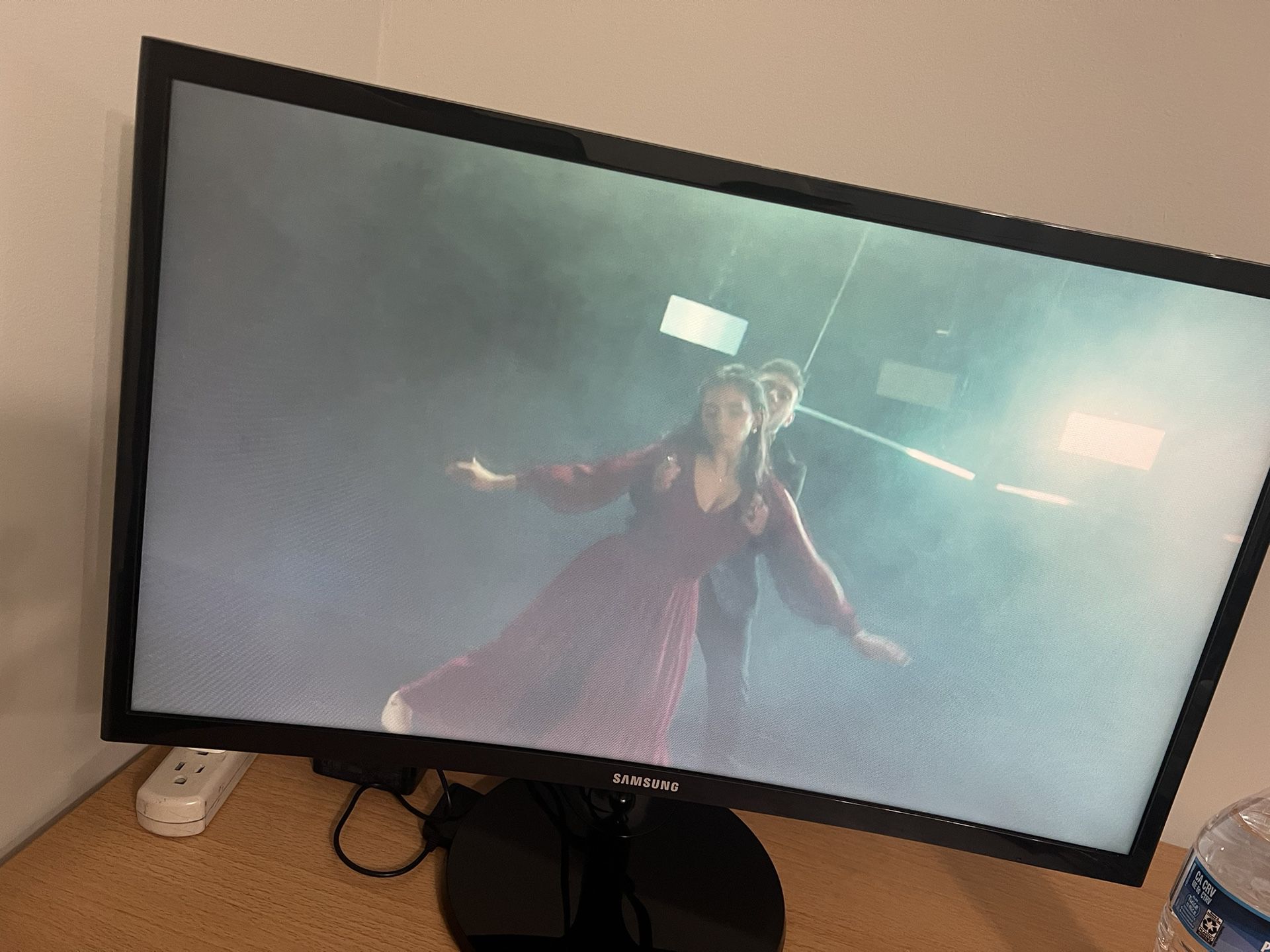 Curved LED Samsung monitor 24 