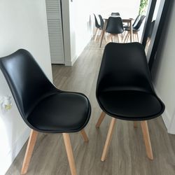 2 Dining Chairs 