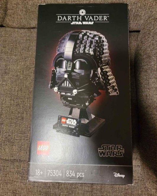 New Lego star Wars Darth Vader Helmet(75304)