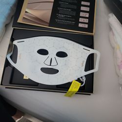 Rejuvenating  Red Light Mask New 