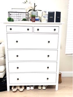 WHITE DRESSER, EXCELLENT CONDITION