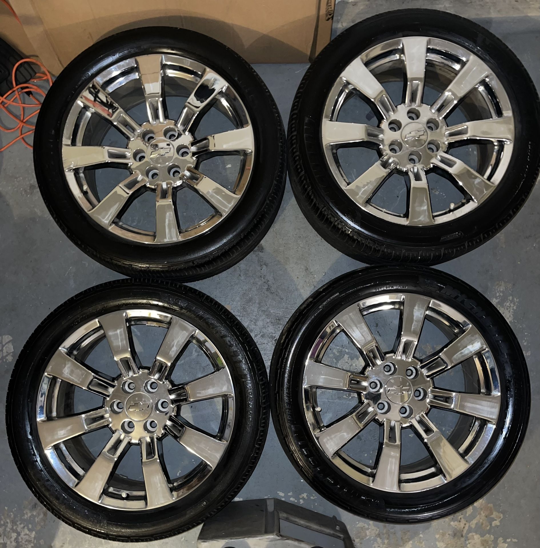 CHEVY TAHOE SUBURBAN GMC YUKON ESCALADE OEM CK375 CHROME 22 INCH 6 LUG 6x5.5 OR 6x139 WHEELS WITH NEW TIRES