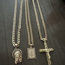 2 Cuban Chain In Gold Plated And 1 Mariner Chain In Gold Filled