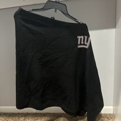 Woman’s NY Giants Shawl Brand New