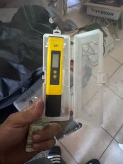 Digital ph tester